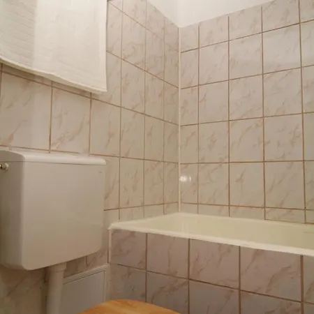 Traditional Romanian Studio - Old Town Bukarest